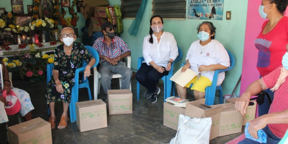 Entrega DIF Acapulco paquetes alimentarios a grupos vulnerables del municipio