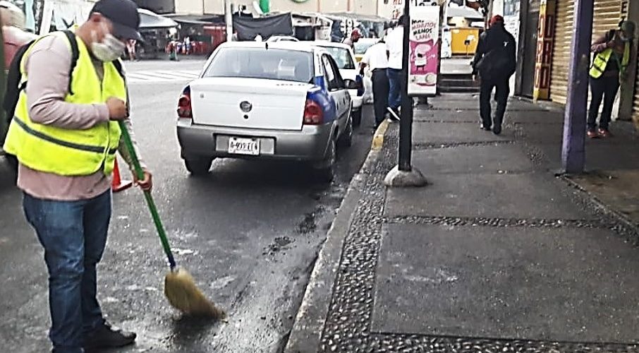 Intensifica Servicios Públicos brigadas sanitarias en Acapulco