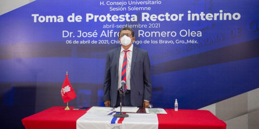 Toma Protesta el Dr. José Alfredo Romero Olea como rector Interino de la UAGro.