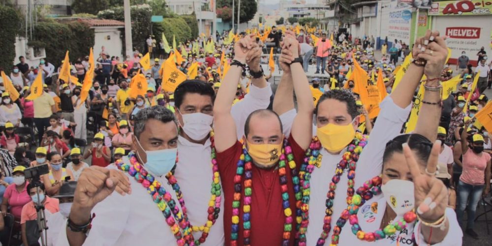 Arropan perredistas de Nueva Mayoría a Ricardo Taja en Acapulco y a Mario Moreno en Guerrero
