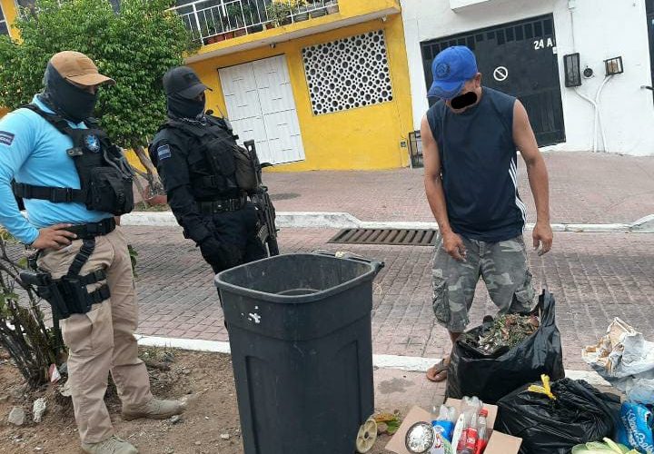 Aseguran a sujeto por arrojar basura en la avenida López Mateos