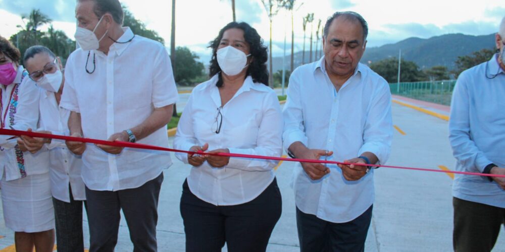 Inaugura Abelina López y Héctor Astudillo obra en zona Diamante