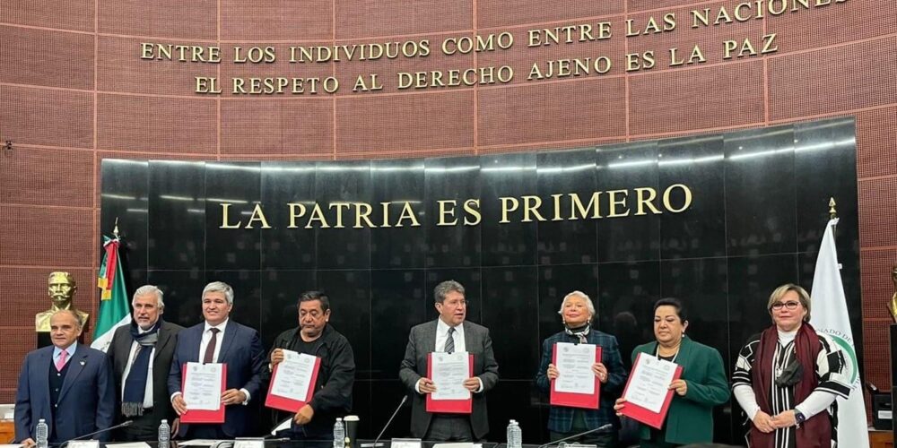 Firma de Convenio entre el Senado de la República y el Congreso de Guerrero