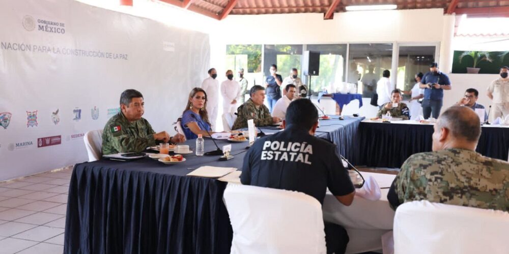 Preside gobernadora Evelyn Salgado sesión de Mesa de Coordinación para la Construcción de la Paz en Zihuatanejo