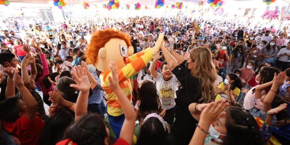 Gran celebración por el Día de la Niña y el Niño en la casa del pueblo de Guerrero