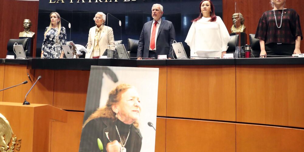 Homenaje a Rosario Ibarra de Piedra en el Pleno del Senado de República