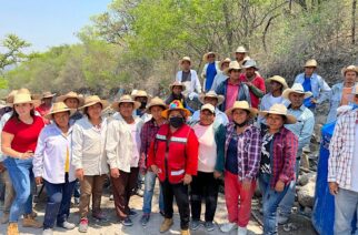 Supervisa Jiménez Montiel pavimentación de caminos artesanales en la Montaña