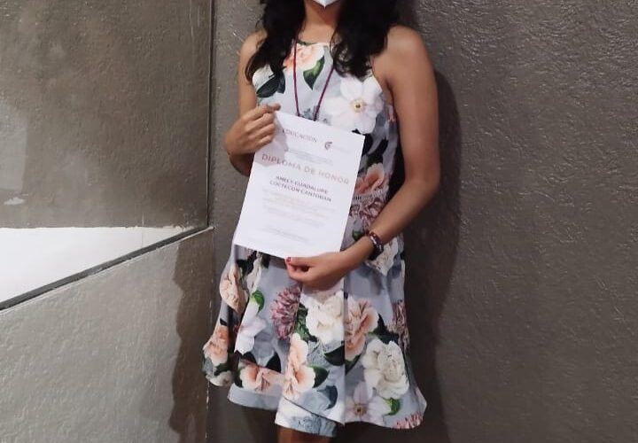 Alumna de Chilpancingo gana primer lugar en concurso académico nacional del CBTis