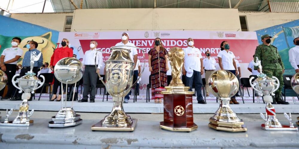 Refrenda Evelyn Salgado alianza por la Revolución Educativa con el Magisterio de Guerrero