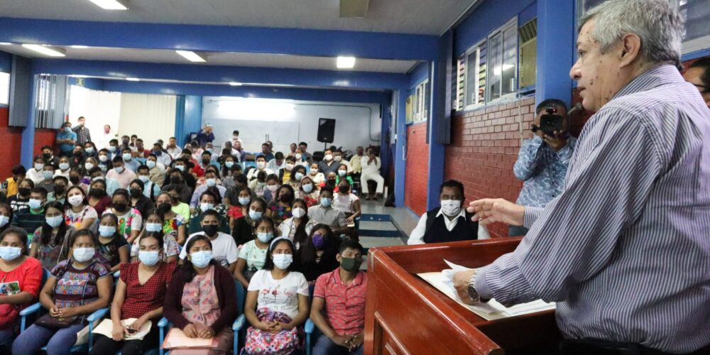 Aplica SEG valoración en habilidades de lengua materna a 275 normalistas