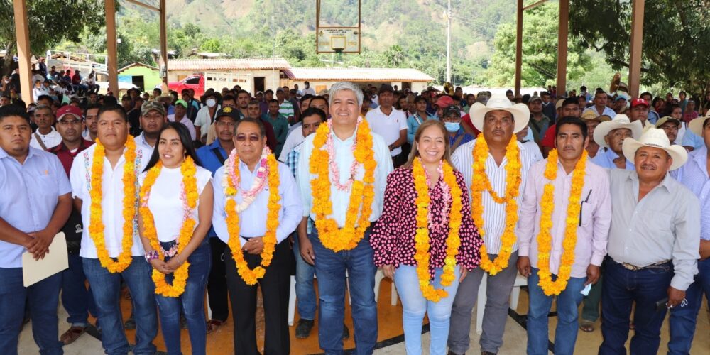 Van diputados a Caxitepec para escuchar a pobladores que quieren ser nuevo municipio.
