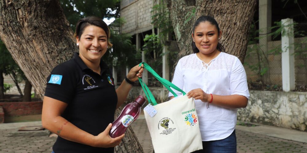 La titular de la Sejuve, Jessica Maldonado Morales firmó un convenio para impulsar en Guerrero una cultura ecológica