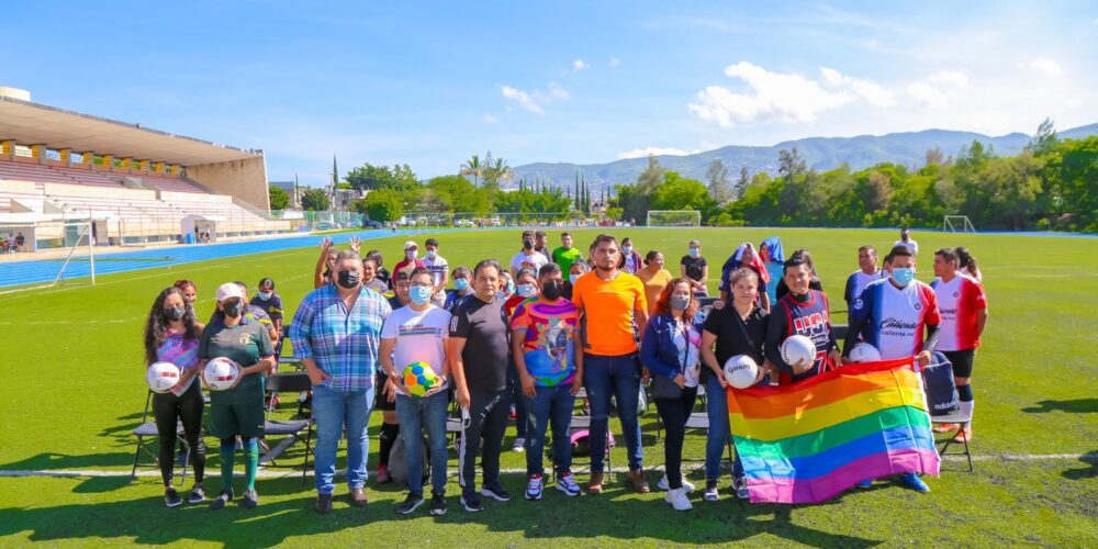 Sejuve organiza el Torneo de Futbol Estatal de Juventudes LGBT en las instalaciones del Polideportivo de esta ciudad