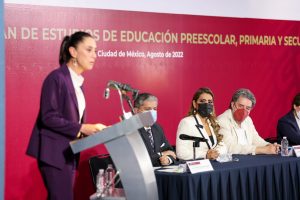 Asiste Evelyn Salgado a la presentación del nuevo Plan de Estudios de Educación Básica para el ciclo escolar 2022-2023