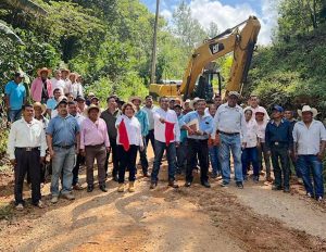 Inicia la obra carretera Ayutla-Pascala del Oro, entronque Tlapa-Marquelia