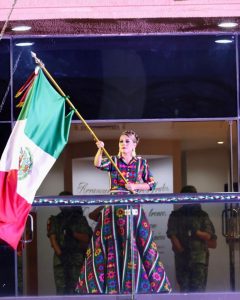 Evelyn Salgado, la primera mujer gobernadora en dar el grito de independencia en Guerrero