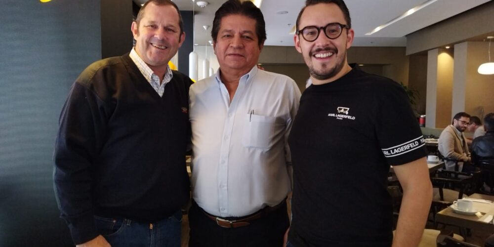 Trabaja SECTUR para consolidar ruta aérea entre Acapulco y Colombia