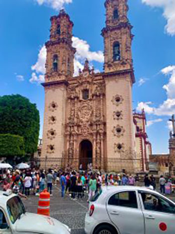 Más de 740 mdp en derrama económica deja último fin de semana largo del 2022 en Guerrero