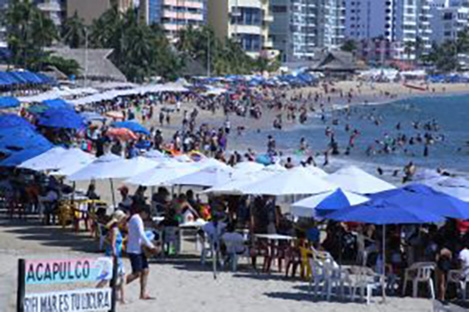 Comienza el arribo de familias a centros de recreo y playas de Guerrero para disfrutar las fiestas de fin de año