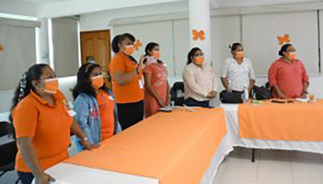 Imparte SEMUJER el taller “de la institucionalización a la transversalización de género, en Coyuca de Benítez