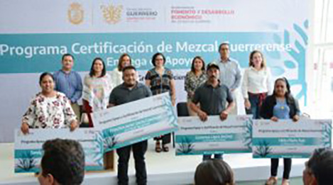 Impulsa Gobierno de Guerrero la certificación de 21 marcas de mezcal