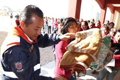 Continúa el Gobierno del Estado, con entrega de apoyos emergentes por frío a las comunidades de la Montaña Alta