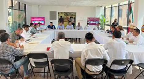Prepara Gobierno de Guerrero gestiones de caminos artesanales para la Región de la Sierra
