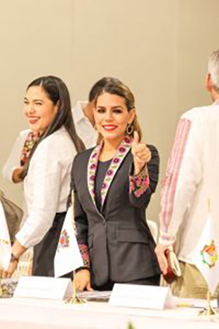 Asiste Evelyn Salgado a la sesión de la comisión nacional de seguridad pública en Oaxaca