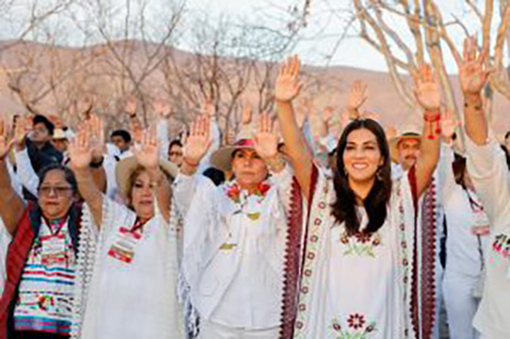 Decenas de familias guerrerenses dan la bienvenida a la primavera en la Organera-Xochipala organizado por el DIF Guerrero