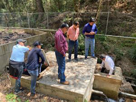 Rehabilita la SEMAREN Guerrero sistema hídrico de la localidad de Huacalapa en Chilpancingo