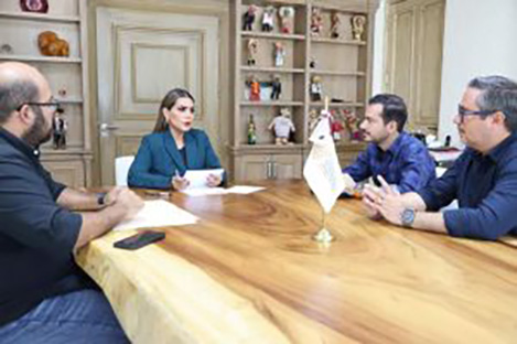 La Gobernadora Evelyn Salgado Pineda con parte de su equipo de trabajo, coordina esfuerzos y da seguimiento a los avances de los programas estratégicos de gobierno