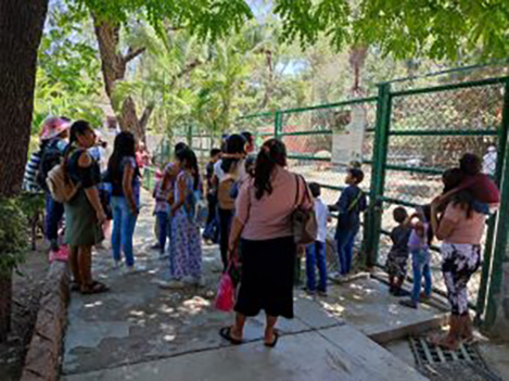 Miles de visitantes acuden al zoológico “Zoochilpan” de Chilpancingo, durante las vacaciones de Semana Santa