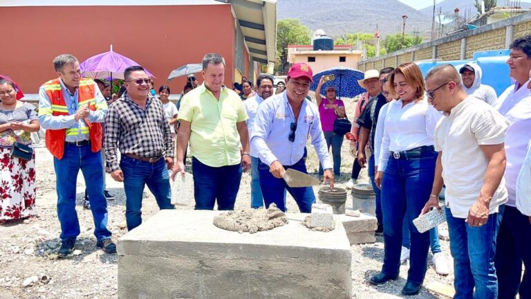 Inicia el IGIFE obras educativas en escuelas de Carrizalillo, perteneciente al municipio de Eduardo Neri