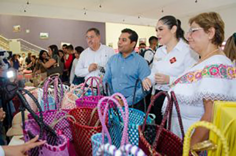 Entrega ICATEGRO constancias de capacitación a egresados de los municipios de la Tierra Caliente