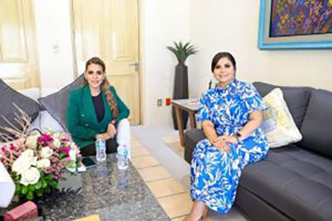 La gobernadora Evelyn Salgado Pineda sostuvo una reunión con la presidenta municipal de Zirándaro, Tania Pacheco Duarte