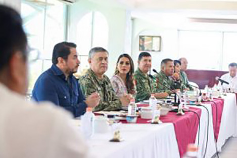 La Gobernadora Evelyn Salgado Pineda encabezó la sesión de la mesa de coordinación para la construcción de la paz