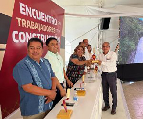 Reconoce Gobierno de Guerrero a trabajadores de la construcción