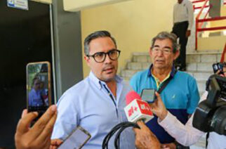 Reconoce René Posselt la importante labor de los periodistas