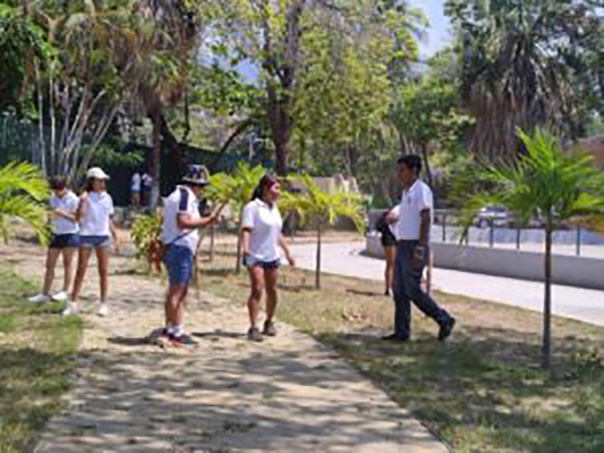 Más de 120 estudiantes de diferentes instituciones educativas participan en el operativo de limpieza del Parque Papagayo