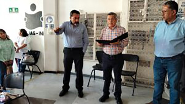 Toma protesta titular de la SEG al nuevo director general del IEEJAG