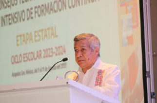 Clausura titular de la SEG, Marcial Rodríguez el taller de análisis sobre los “Nuevos Libros de Texto Gratuitos”