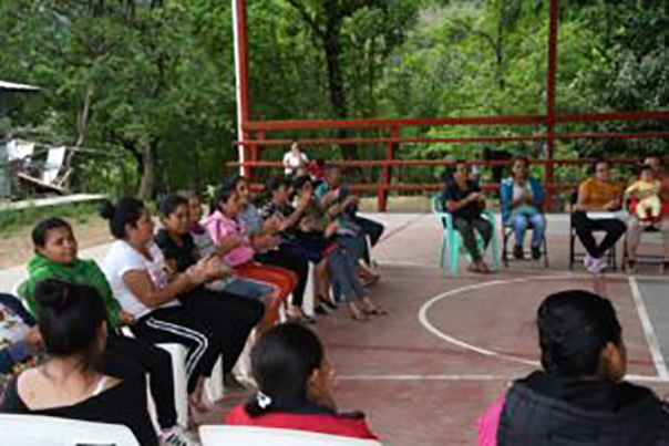 La SEMUJER imparte taller sobre los derechos de las mujeres, niñas y niños en la comunidad serrana