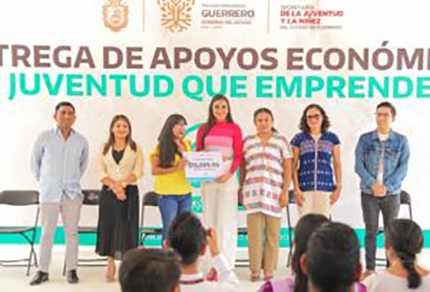 Gobierno de Guerrero beneficia a jóvenes para impulsar proyectos productivos