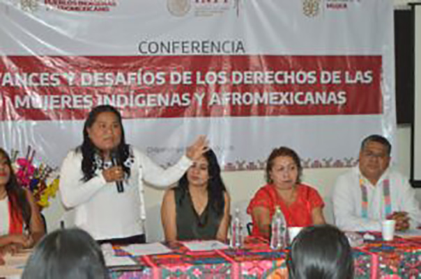 Imparten conferencia para conmemorar el Día Internacional de la Mujer Indígena