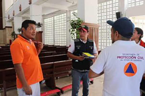 Personal de Protección Civil del Estado continúa brindado cobijo y alimentación a turistas y locales en el Refugio Temporal