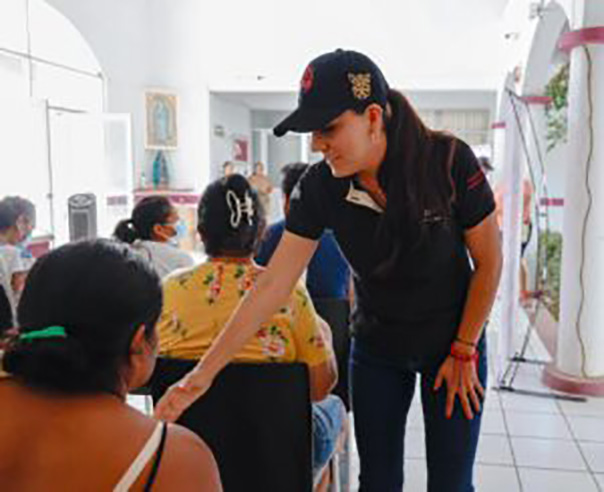 Atiende DIF Guerrero a grupos de atención prioritaria con entrega de aparatos funcionales