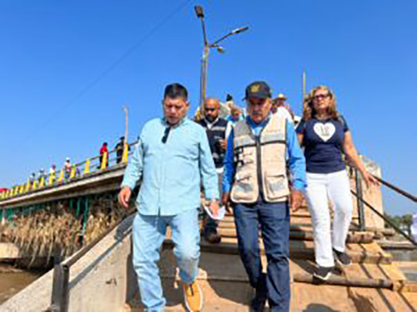 Logran acuerdos autoridades estatales, municipales y sociedad civil de Tierra Caliente, para activar tramos carreteros afectados por el huracán “Otis”