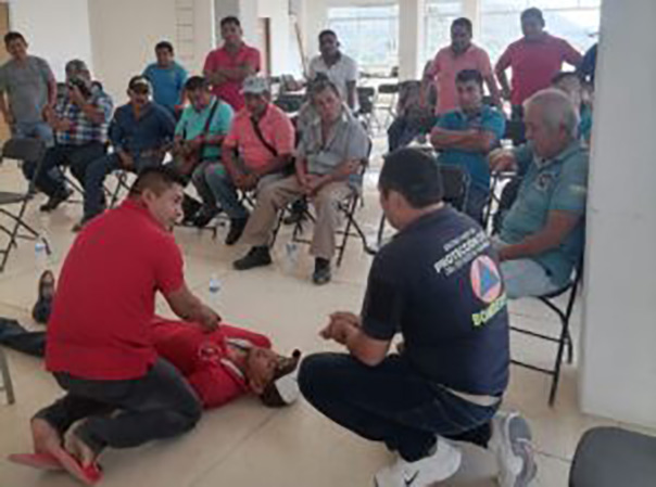 La SGIRPCGRO capacita a transportistas del estado en primeros auxilios