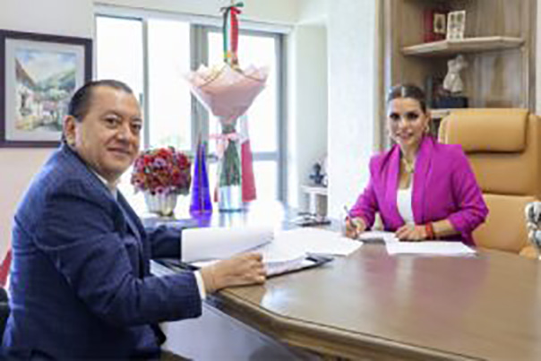 La gobernadora Evelyn Salgado Pineda se reunió con el rector de la UAGro,¿ Javier Saldaña Almazán