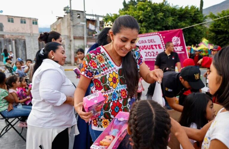 Recorre “Gira del Juguete 2024” Localidades de la Región Sierra de Guerrero